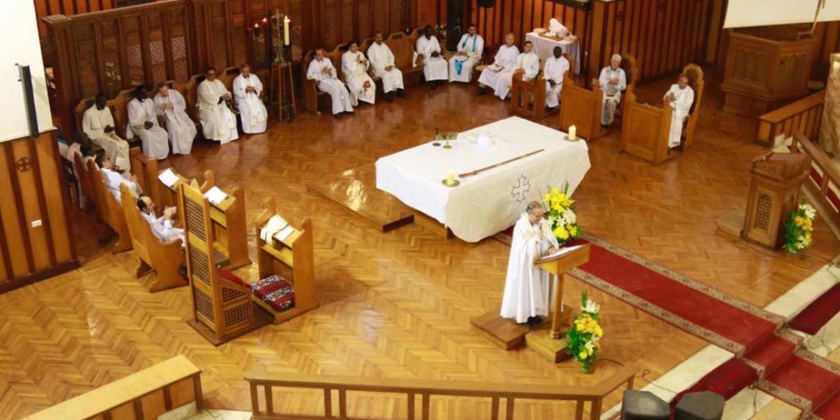 الكنيسة الأسقفية تقرر عودة الصلوات الجماعية أيام الجمعة والأحد باشتراطات صحية