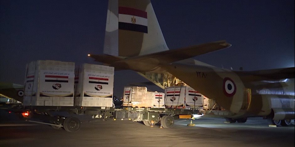 مصر تواصل إرسال أطنان من المساعدات الغذائية للمتضررين من السيول بالسودان