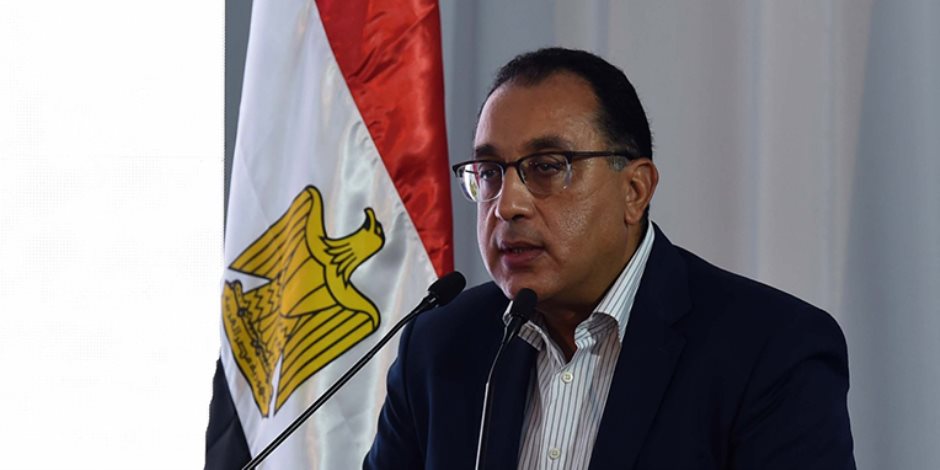مدبولي يستعرض جهود وزارة الثقافة بشأن مبادرتي "ابدأ حلمك" و "صنايعية مصر"