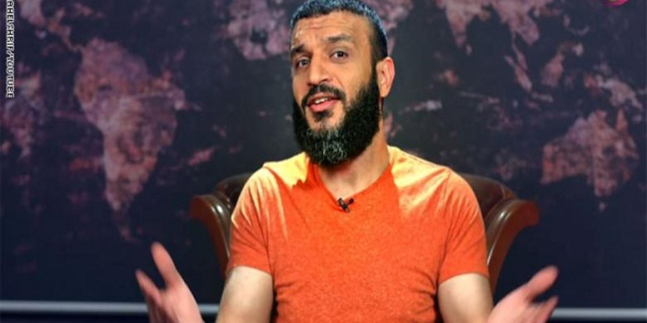 النضال والتشدق بالحرية .. "أكل عيش" عبد الله الشريف للتغطية على جرائمه الجنسية