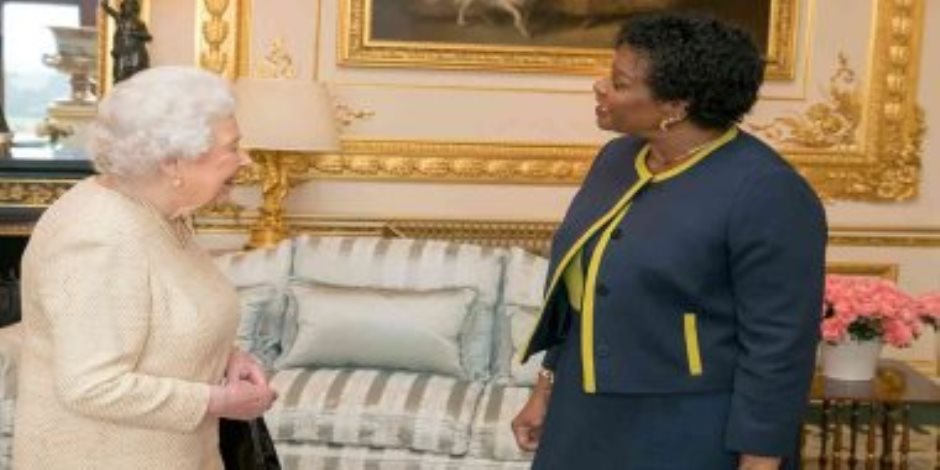 ملكة بريطانيا تواجه العزل في جزيرة «باربادوس» بالبحر الكاريبي