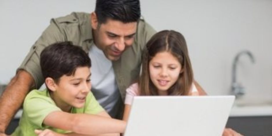 6 نصائح للأباء لمساعدة الأبناء في التعلم عبر الإنترنت