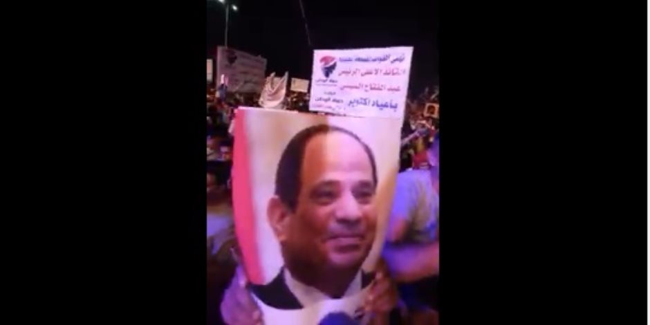 الآلاف يشاركون حزب حماة الوطن في الاحتفال بنصر أكتوبر ودعم الدولة والرئيس (فيديو)