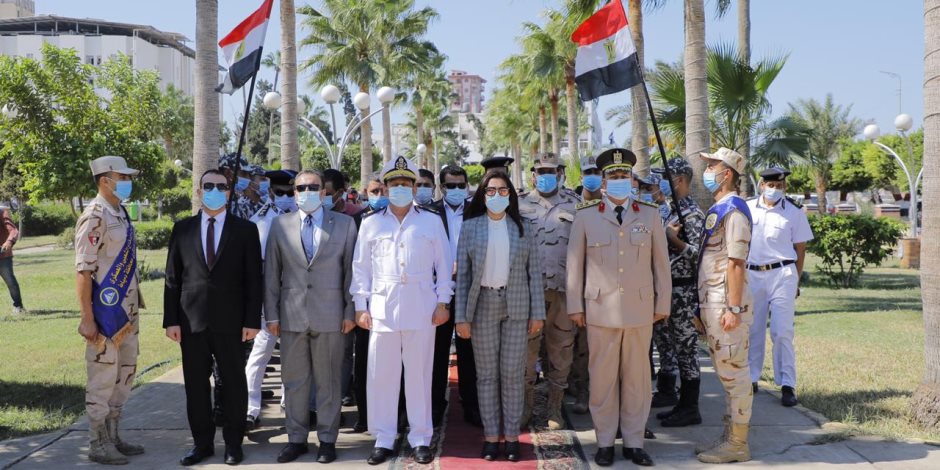 بأكاليل الزهور .. محافظات مصر تحتفل بذكري انتصارات أكتوبر الـ47