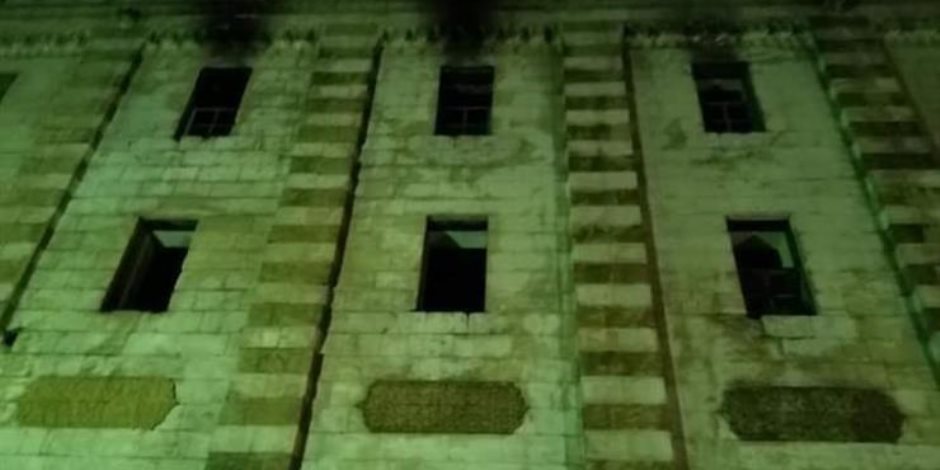 حريق الجامع الأزهر.. لا خسائر فى الأرواح وتأثر أرضية وسقف غرفة واحدة