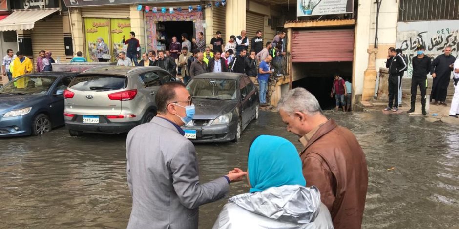 محافظة الاسكندرية توضح حقيقة غرق شوارع سموحة في مياه الأمطار (صور)