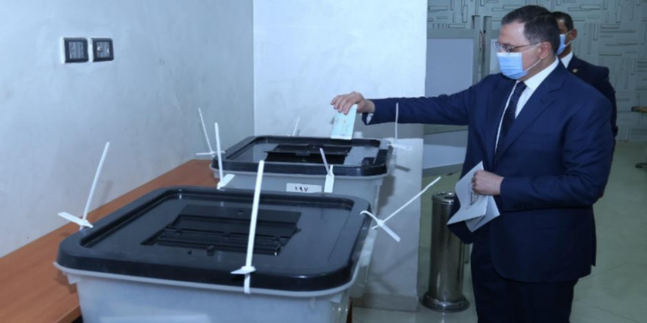 وزير الداخلية يدلي بصوته في انتخابات النواب: المحافظات كافة تشهد استقرارا أمنيا