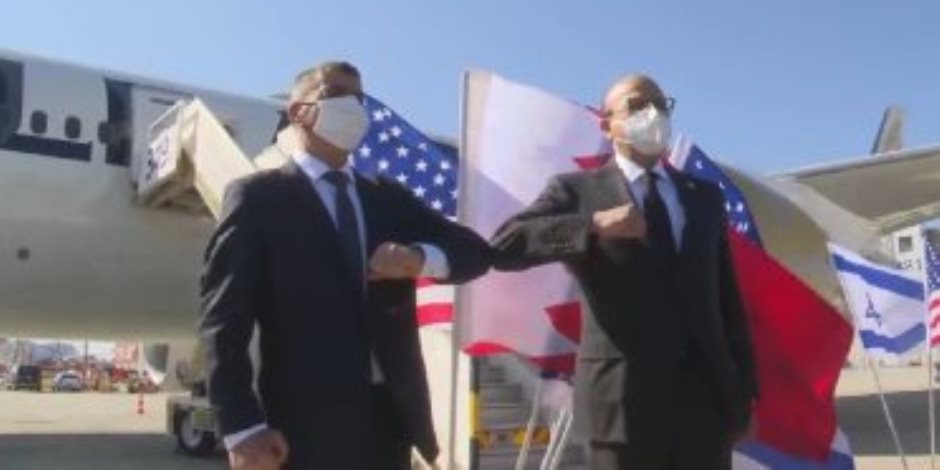 وزير خارجية البحرين يصل تل أبيب ليفتح صفحة السلام.. ومباحثات ثلاثية مرتقبة بحضور أمريكي
