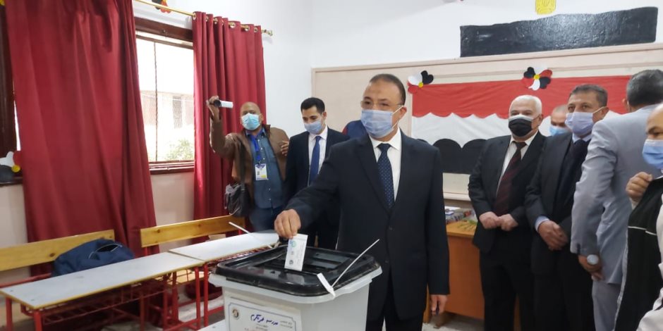 انتخابات مجلس النواب 2020.. المصريون يزينون جولة الإعادة والالتزام بالإجراءات الوقائية الأبرز