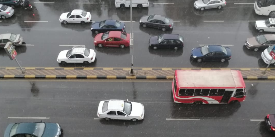 المرور: أمطار خفيفة إلى متوسطة على الطرق ونتابع تقلبات الطقس