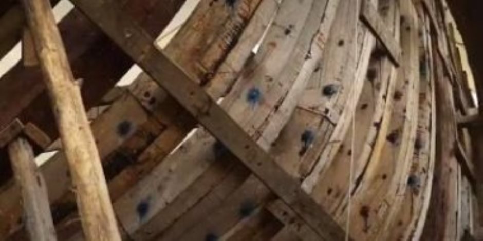 قصة بناء أكبر سفينة شحن خشبية شراعية في العالم
