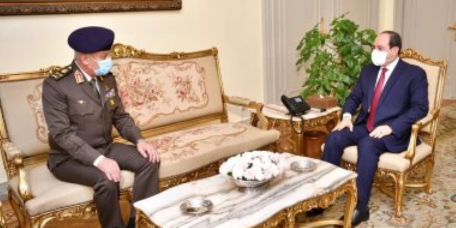 الرئيس السيسى يجتمع بالفريق أول محمد زكى وزير الدفاع والإنتاج الحربى