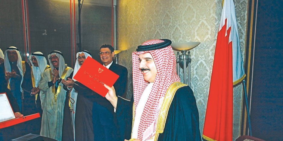 البحرين في عيدها الوطني.. 21 عاما مسيرة حافلة بالإنجازات للملك حمد 