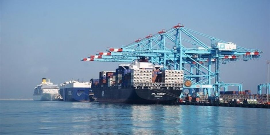 ضمن أفضل 10 موانئ حاويات عالميا في 2022.. نمو حركة تداول البضائع بميناء شرق بورسعيد في مايو 2023 بنسبة 210% 