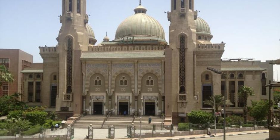 وزير الأوقاف يقرر غلق مسجد النور أسبوعين لعدم التزام المصلين بارتداء الكمامة
