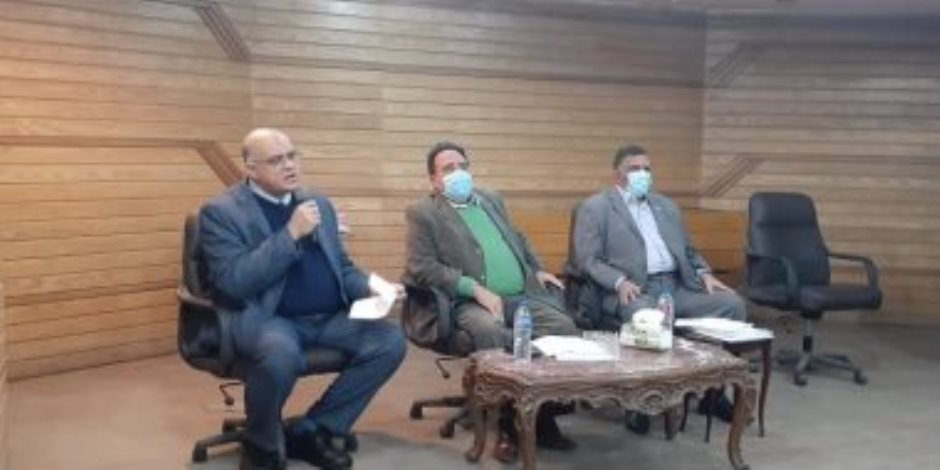 اتحاد عمال مصر يقرر رفع دعوى قضائية عاجلة لوقف قرار تصفية "الحديد والصلب"