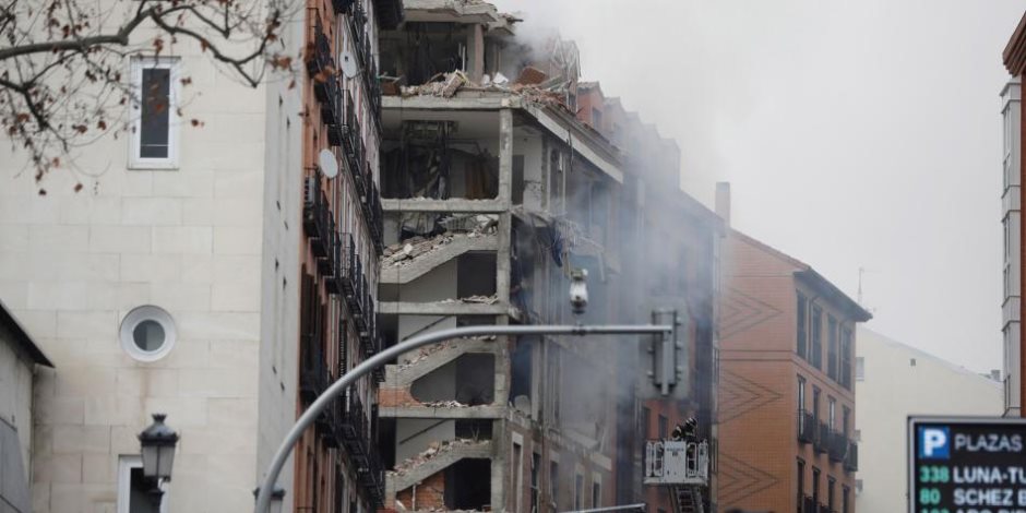صحيفة "الباييس" الإسبانية تكشف آخر تطورات انفجار مبنى تابع لأبريشية بمدريد 