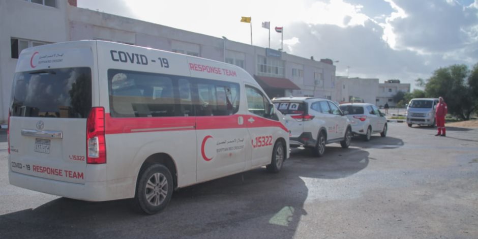 ضمن مبادرة صندوق تحيا مصر.. قافلة طبية توقع الكشف على 273 بمستشفى الشيخ زويد بسيناء (صور)