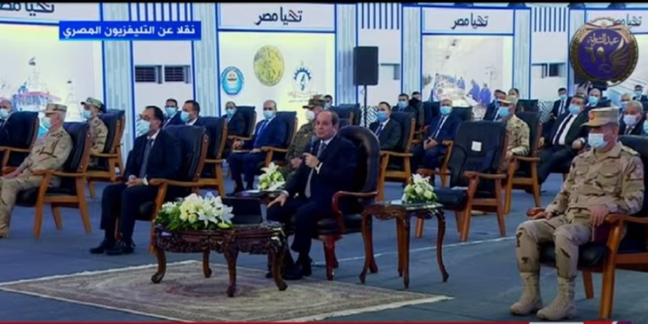 الرئيس السيسى: العالم ينظر لمصر باندهاش بسبب التعامل مع كورونا.. "ماتندهشوش.. كلها جنود لله"