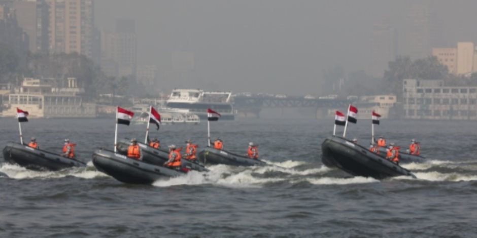 في إطار احتفالات الشرطة بالعيد الـ 69.. رجال المسطحات المائية في مهمة حماية النيل الخالد (فيديو)