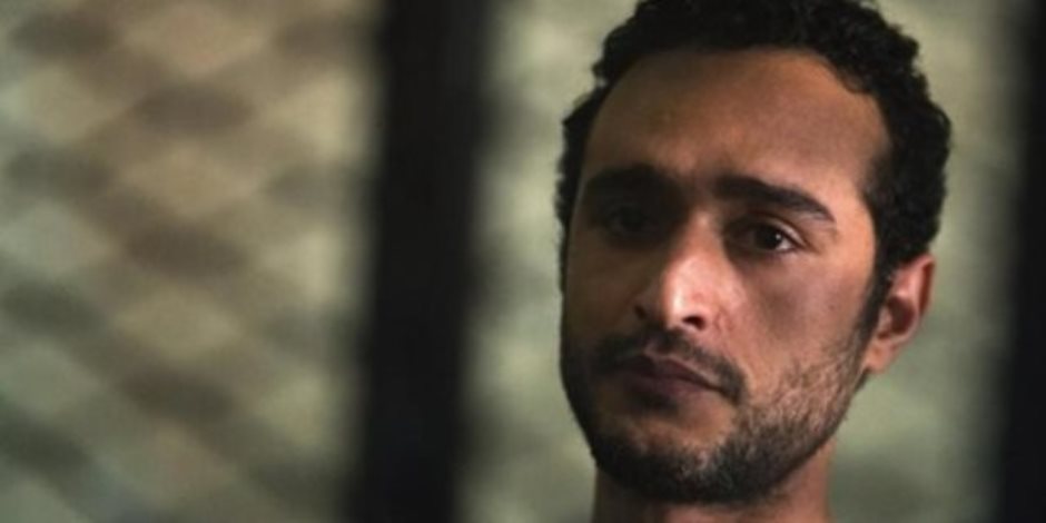 مصدر أمني: المسجون «أحمد دومة» يعاني من حساسية بالأنف وتلقى العلاج اللازم