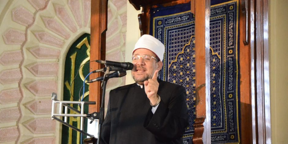 وزير الأوقاف من مسجد السيدة زينب: من علامات قبول الطاعة دوامها