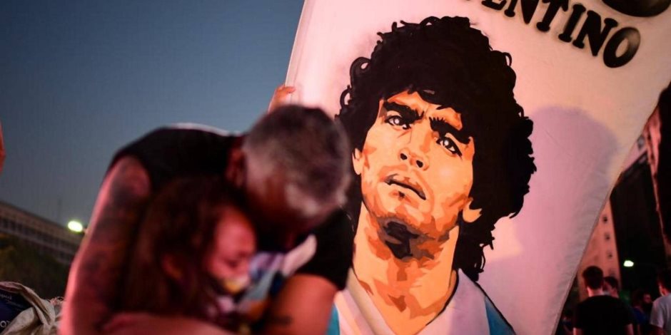 الأرجنتينيون يطلبون العدالة.. من قتل "مارادونا"؟