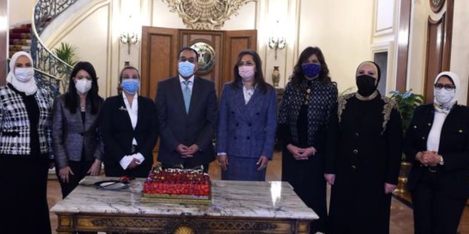 مجلس الوزراء يحتفل بالوزيرات بمناسبة يوم المرأة المصرية (صور)