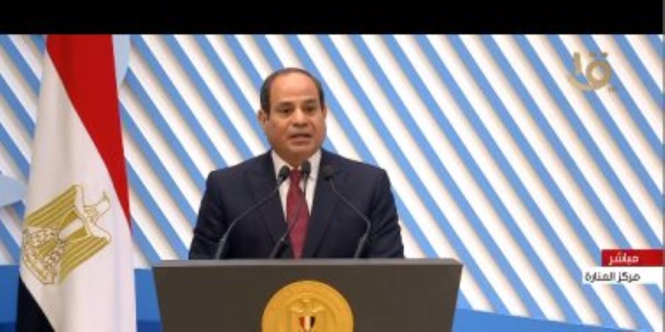 الرئيس السيسي للمرأة المصرية فى عيدها: أنت البطلة فى نجاح سياسات الدولة 
