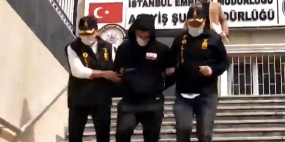 شاهد لحظة القبض على سارق حقيبة مصطفى محمد في اسطنبول