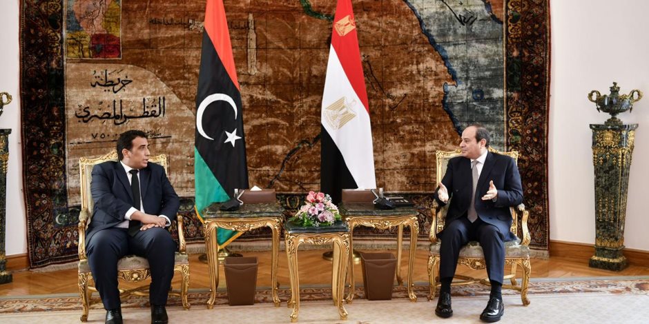 الرئيس السيسى يؤكد على ضرورة إنهاء التدخلات الأجنبية فى ليبيا