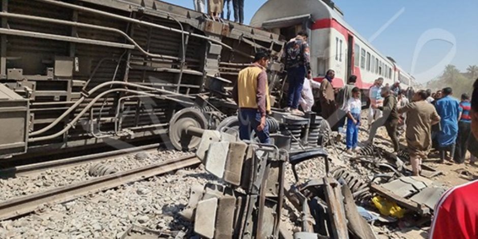 وزير النقل يعتذر عن حادث سوهاج: وسائل أمان جديدة.. و225 مليار جنيه لتطوير السكة الحديد