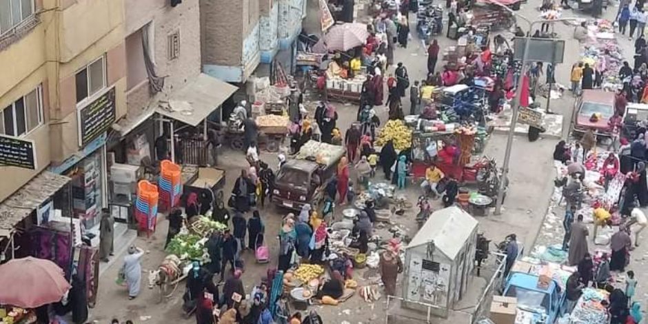 عشوائية وكورونا وبلطجة.. لصالح من تترك محافظة الجيزة «سوق الثلاثاء» هكذا؟ (صور)