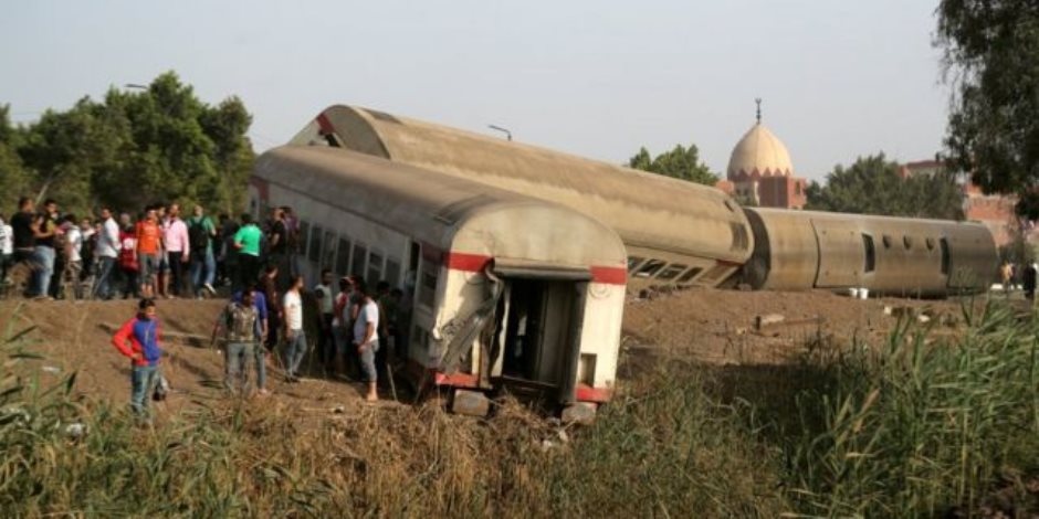 الحبس 10 سنوات لسائقى ميكروباص وسنة لسائق قطار بقضية حادث "قطار حلوان"