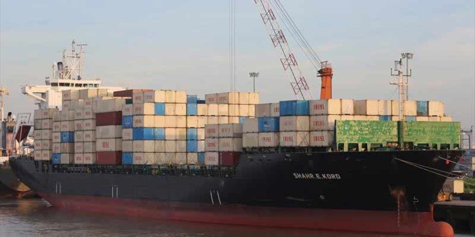 المحكمة الاقتصادية تحجز سفينة بسبب نزاع قضائى بين شركتين حول تفريغ 6700 طن فول