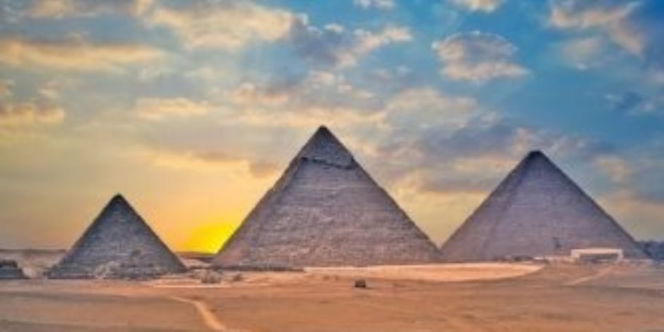 «هناك شيء ساحر».. صحيفة إسبانية تختار مصر من أهم الوجهات السياحية