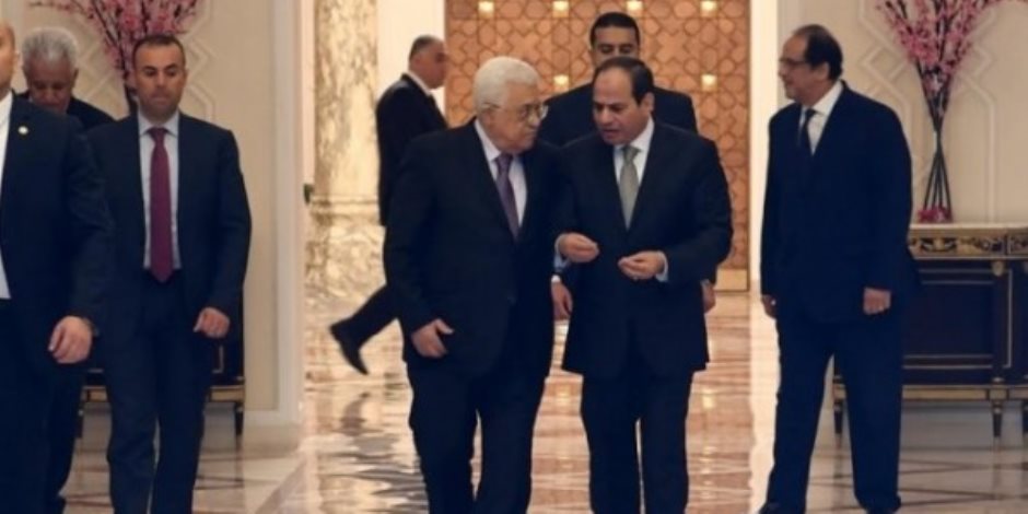 الرئيس الفلسطيني يعرب عن شكره للرئيس السيسي على جهود مصر لتهدئة الأوضاع وإعمار قطاع غزة