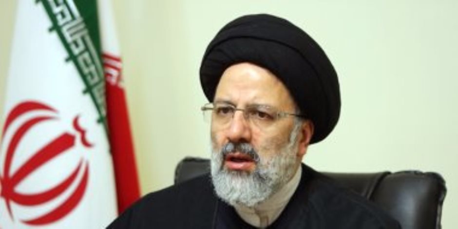 إيران.. الحكومة تتقدم بموازنة عامة للبرلمان تعفي المصدرين من الضرائب
