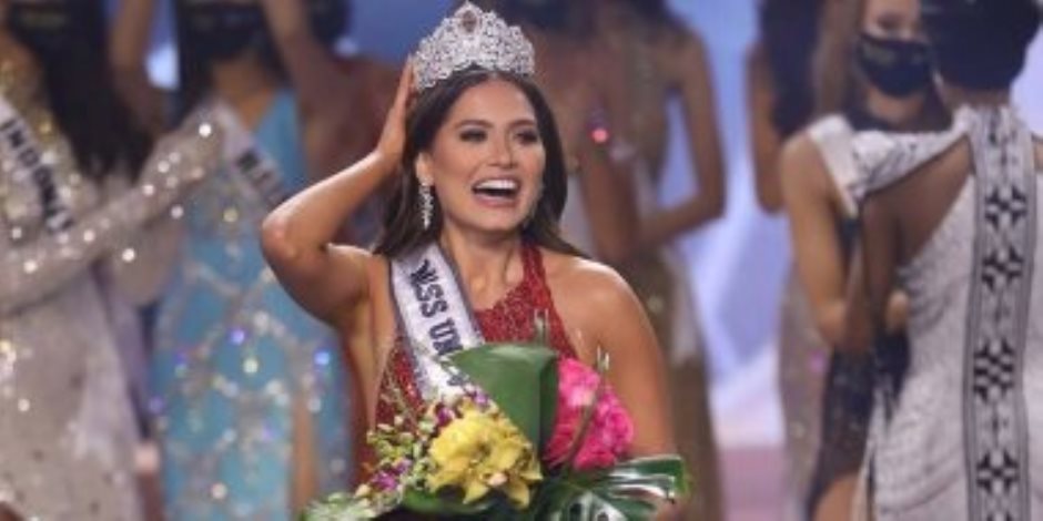مكسيكية تتوج بلقب ملكة جمال الكون لعام 2021.. فمن هي أندريا ميزا؟