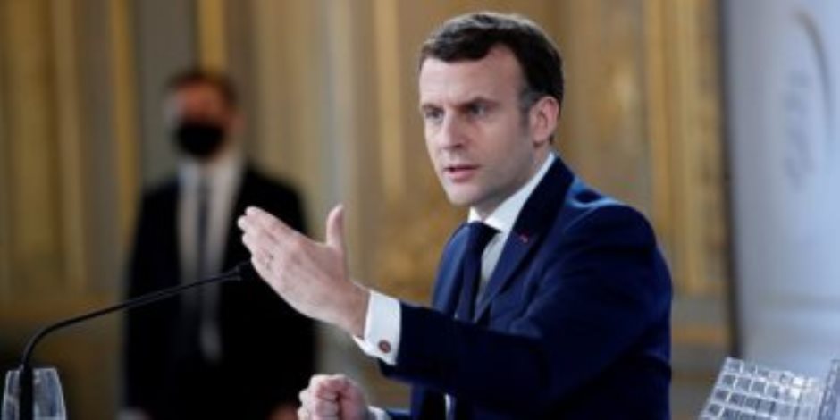 وزير الداخلية الفرنسي : الإسراع في طرد الأجانب الذين يرتكبون جرائم خطيرة تخل بالنظام العام