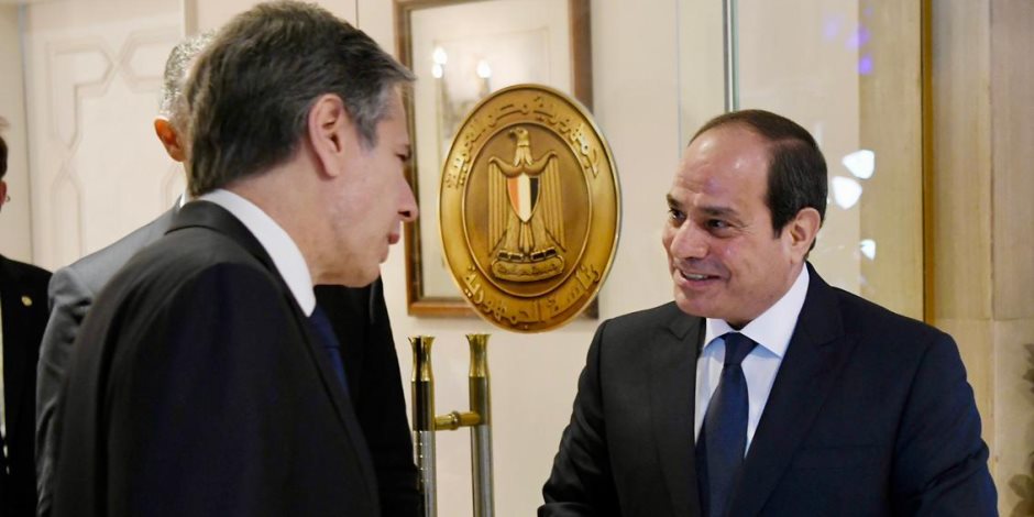 "بلينكن" ينقل تحيات "بايدن" للرئيس السيسى ويشيد بدور مصر  المحوري في دعم الأمن والاستقرار بالمنطقة 