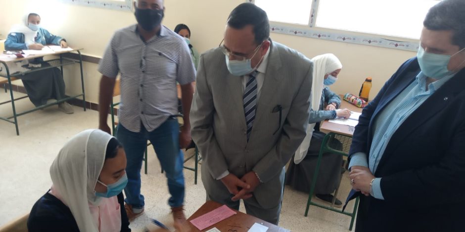 محافظ شمال سيناء: امتحانات الشهادة الإعدادية في مستوى الطالب المتوسط.. وتوفير كافة احتياجات الطلاب باللجان (صور) 