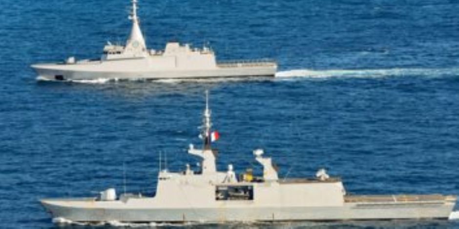 القوات البحرية المصرية والفرنسية تنفذان تدريبا بحريا عابرا بنطاق الإسطول الشمالى
