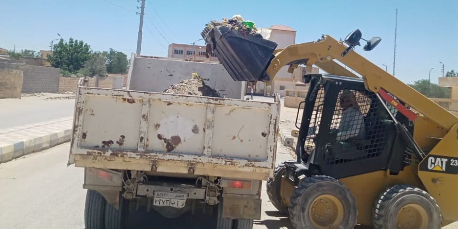 "مجلس الحسنة" بوسط سيناء يرفع شعار "مدينة نظيفة بلا نفايات" ويرفع 8 اطنان قمامة من الشوارع ( صور)