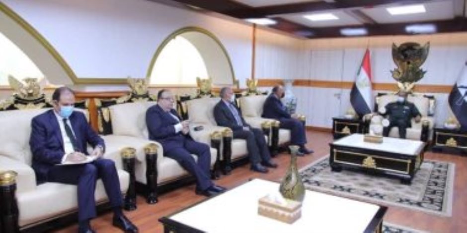وزيرا الخارجية والرى يبحثان تطورات ملف سد النهضة مع رئيس مجلس السيادة السودانى