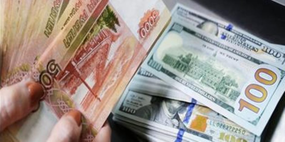 بعد ساعات قليلة من اللقاء .. الروبل الروسي يرتفع أمام الدولار عقب قمة بايدن بوتين