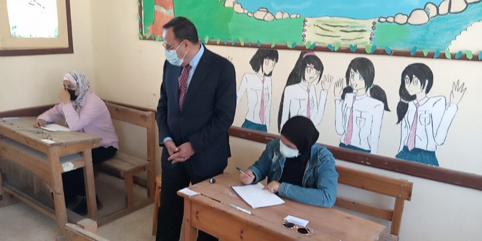 محافظ شمال سيناء يؤكد: امتحانات الدبلومات الفنية والثانوية الأزهرية تسير بسهولة ويسر (صور)