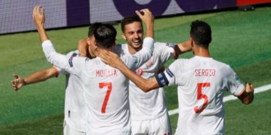 يورو 2020.. منتخب إسبانيا يسجل الخامس أمام سلوفاكيا بهدف عكسي "فيديو"