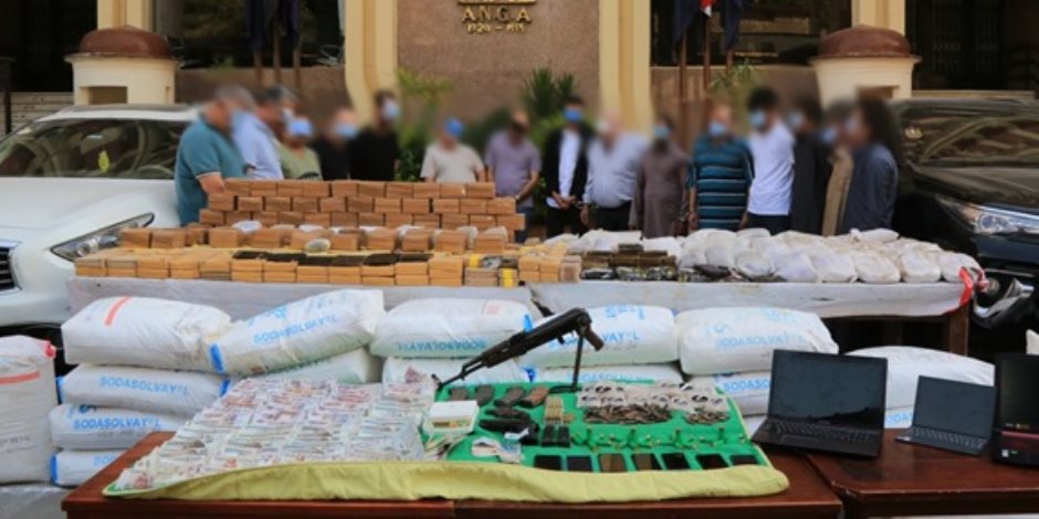 يمولها عناصر أجنبية.. «الداخلية» تضبط 16 مصريا وأجنبيا كونوا عصابة دولية لجلب مخدرات بـ60 مليون جنيه (صور)