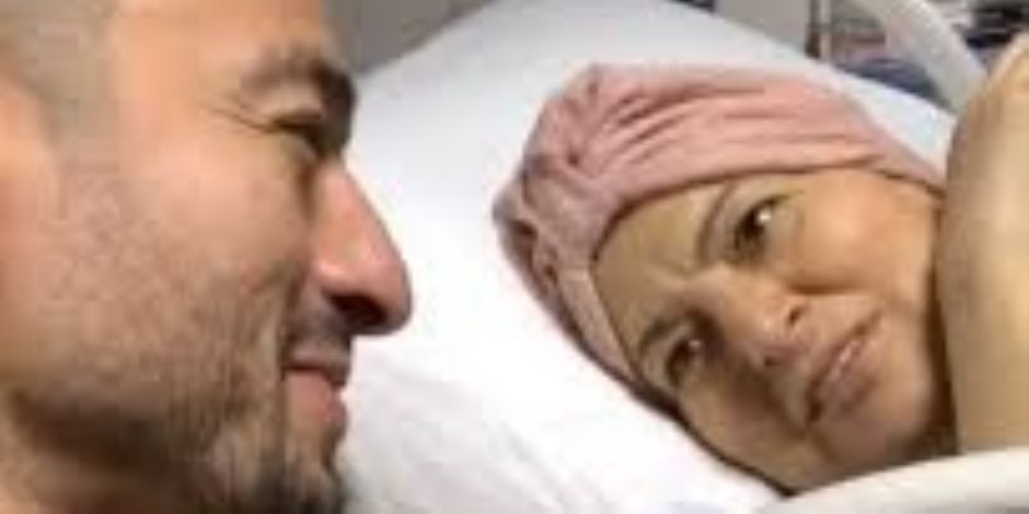 حمادة هلال يحيي ذكرى والدته بفيديو يوثق آخر لحظات حياتها 